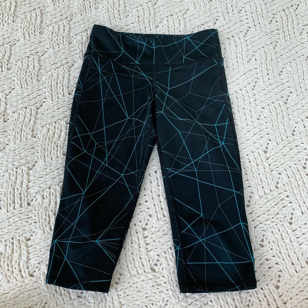 Old Navy Active Go Dry Kids Crop Leggings